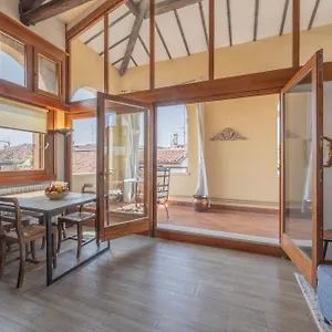 The Bright Nest Apartment